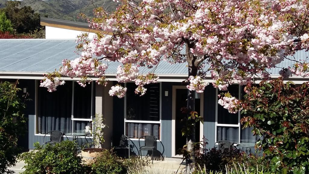 Central Gateway Motel Cromwell Extérieur photo
