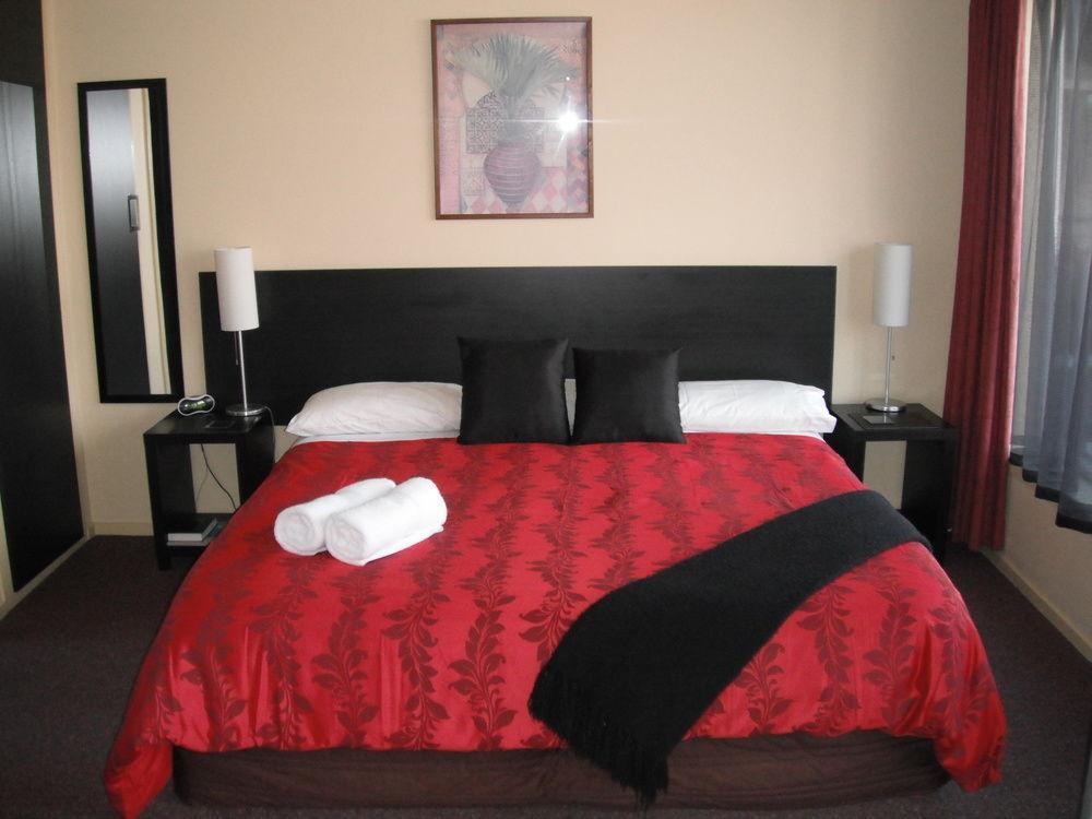 Central Gateway Motel Cromwell Extérieur photo